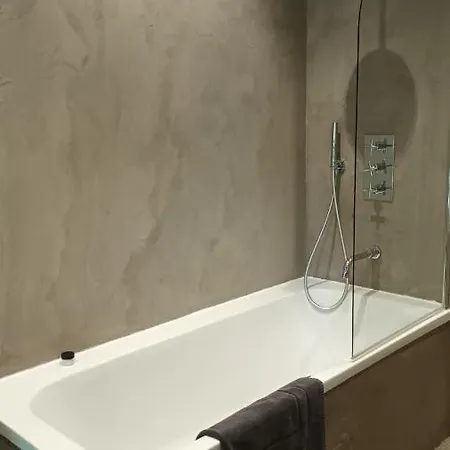 Holiday home Le Complot : Maison Privee En Plein Coeur D'avignon Avignon