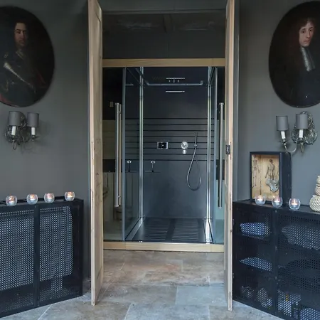 Holiday home Le Complot : Maison Privee En Plein Coeur D'avignon Avignon
